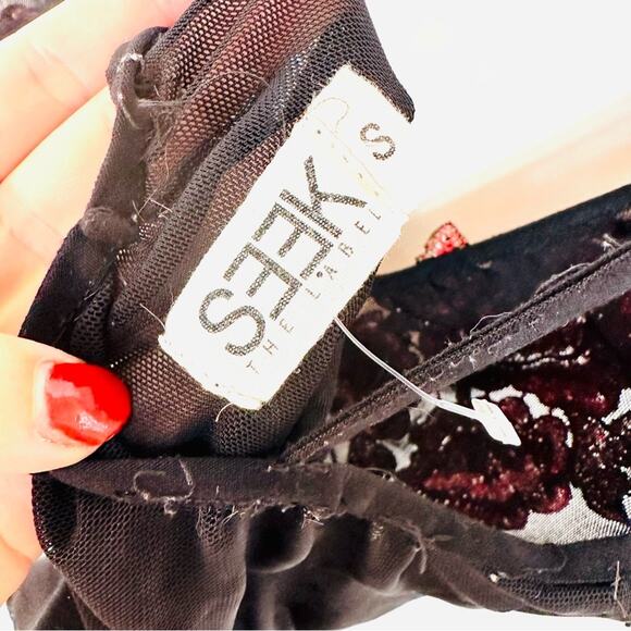 LF SEEK LABEL Black Mesh Pink Red Floral Embroidery Sheer Bodysuit Tank Top S - Picture 6 of 7